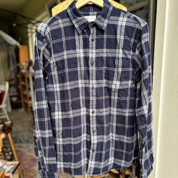 Tilley Flannel Button Down Shirt, Blue Striped Shirt, Fall Shirt, Blue Plaid - Picture 2 of 6